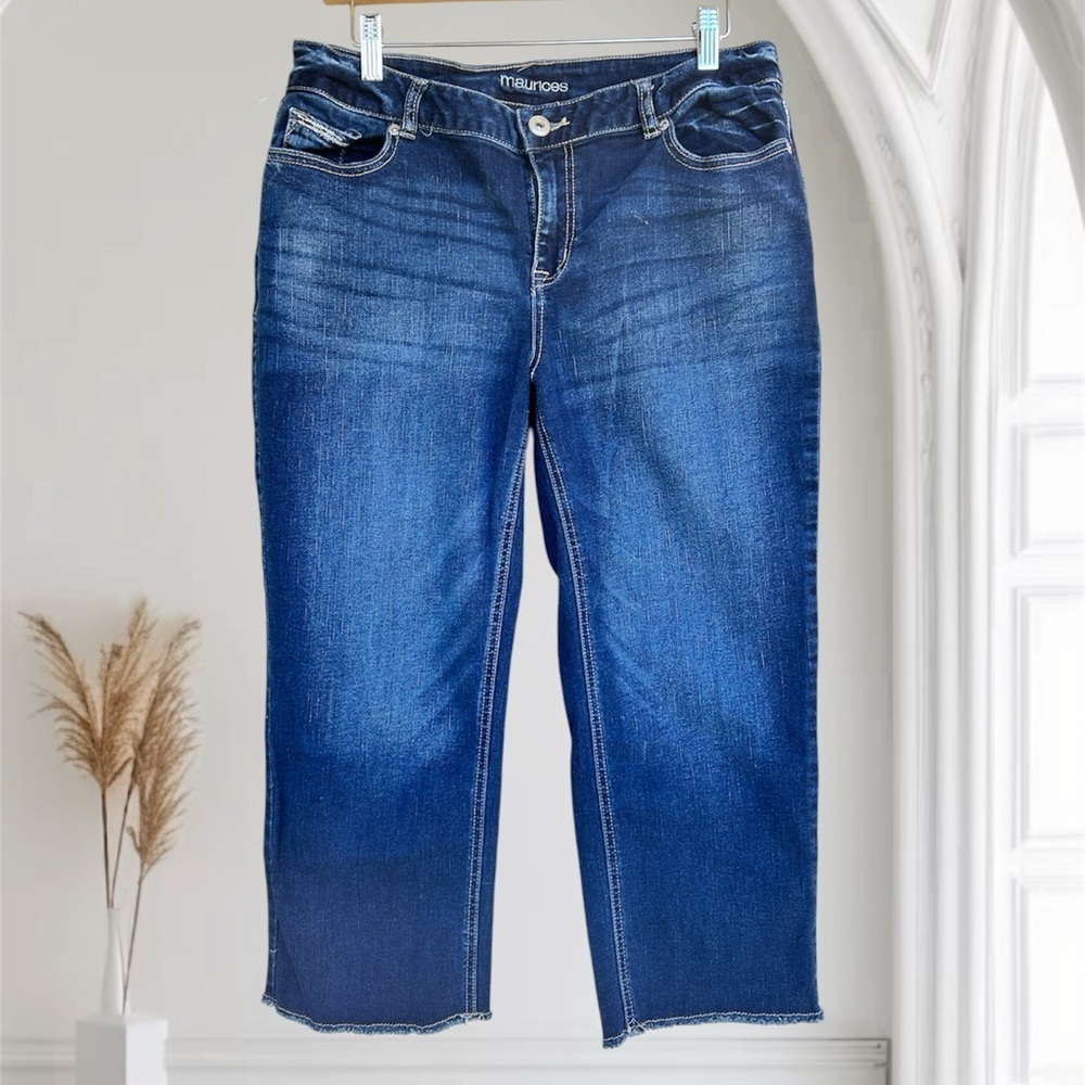 Maurices capri Women's Jeans sz 11/12, 012